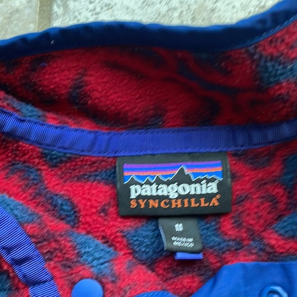 Patagonia Synchilla Snap T Lotus Flower Pullover in Barceloneta Red - Picture 11 of 16